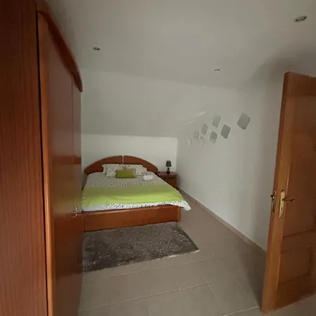 Visconde House Пениши